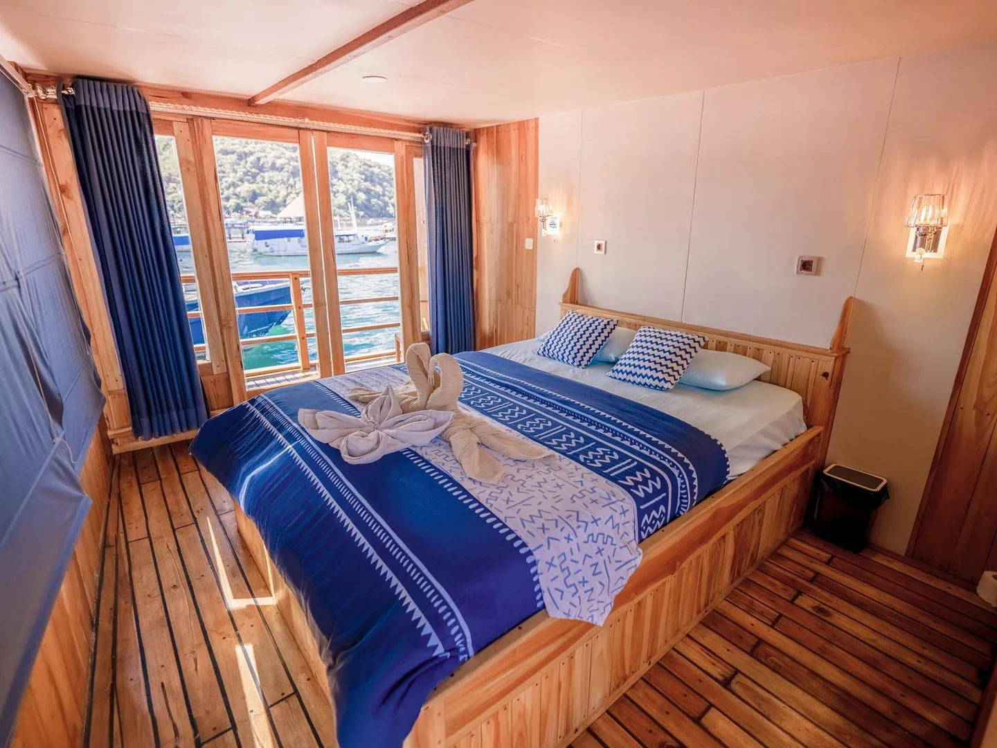 Master Ocean bedroom Lamborajo II-d