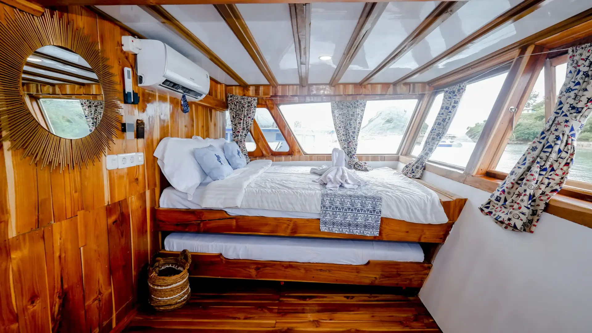 Mater cabin