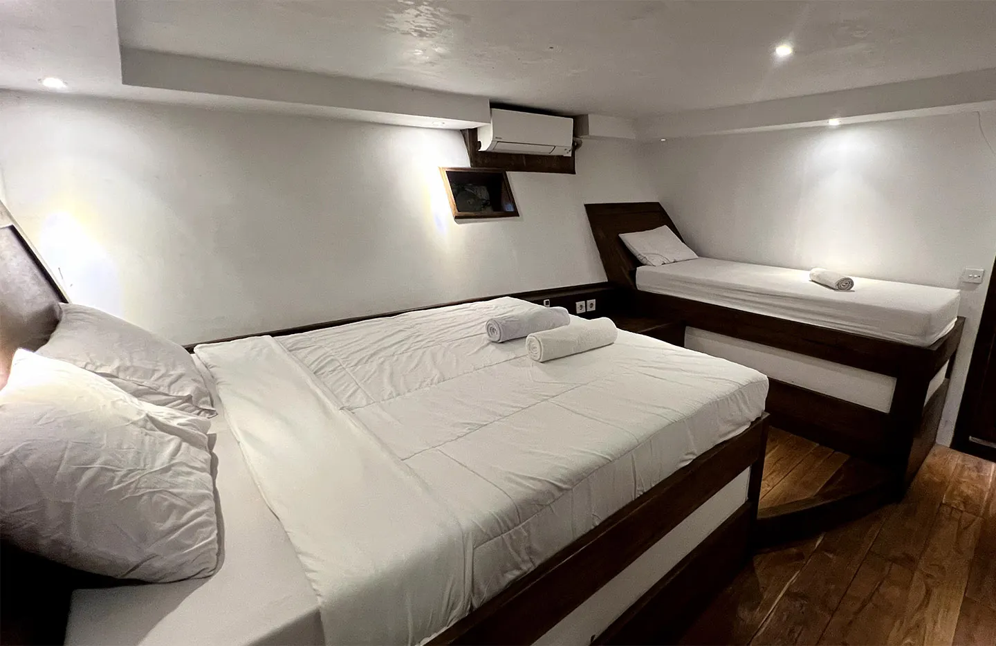 Bedroom 3 Superior Triple_Panrita Liveaboard