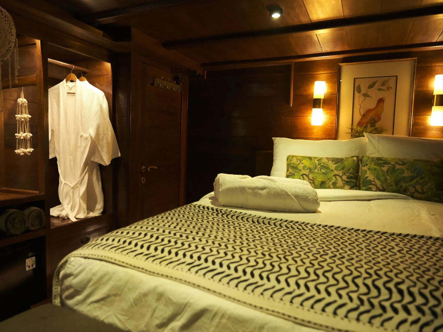Bedroom_Deluxe Double Cabin_Behike